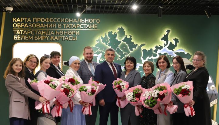 «Авыл укытучысы - 2025» бәйгесеннән фоторепортаж