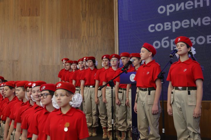 Быелгы август киңәшмәсеннән фоторепортаж