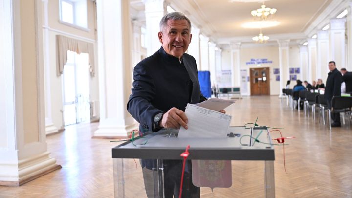 Рөстәм Миңнеханов Татарстан Республикасы Рәисен сайлауда катнашты