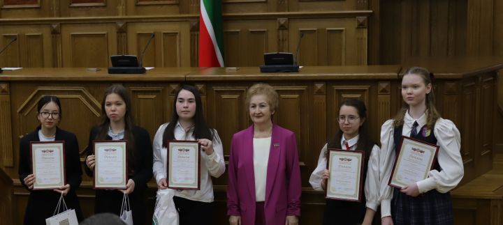 Татарстан парламентына конкурста җиңүчеләр җыелды