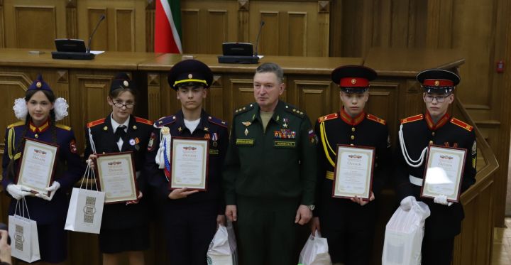 Татарстан парламентына конкурста җиңүчеләр җыелды