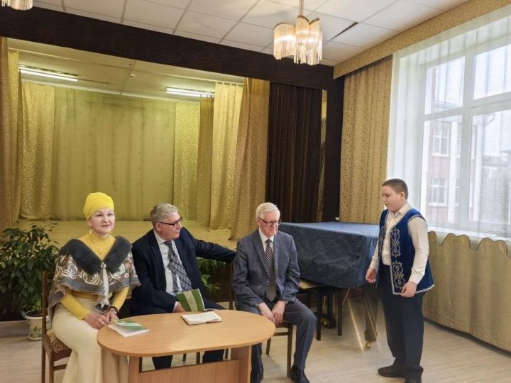Алиш исемен горур йөртәбез