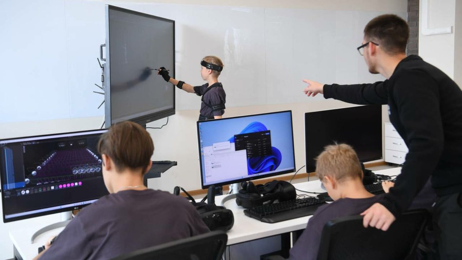 «Медицина һәм сәнгать», «Мода һәм дизайн» – Kazan Digital Week 2024 тәге мәдәни секцияләр