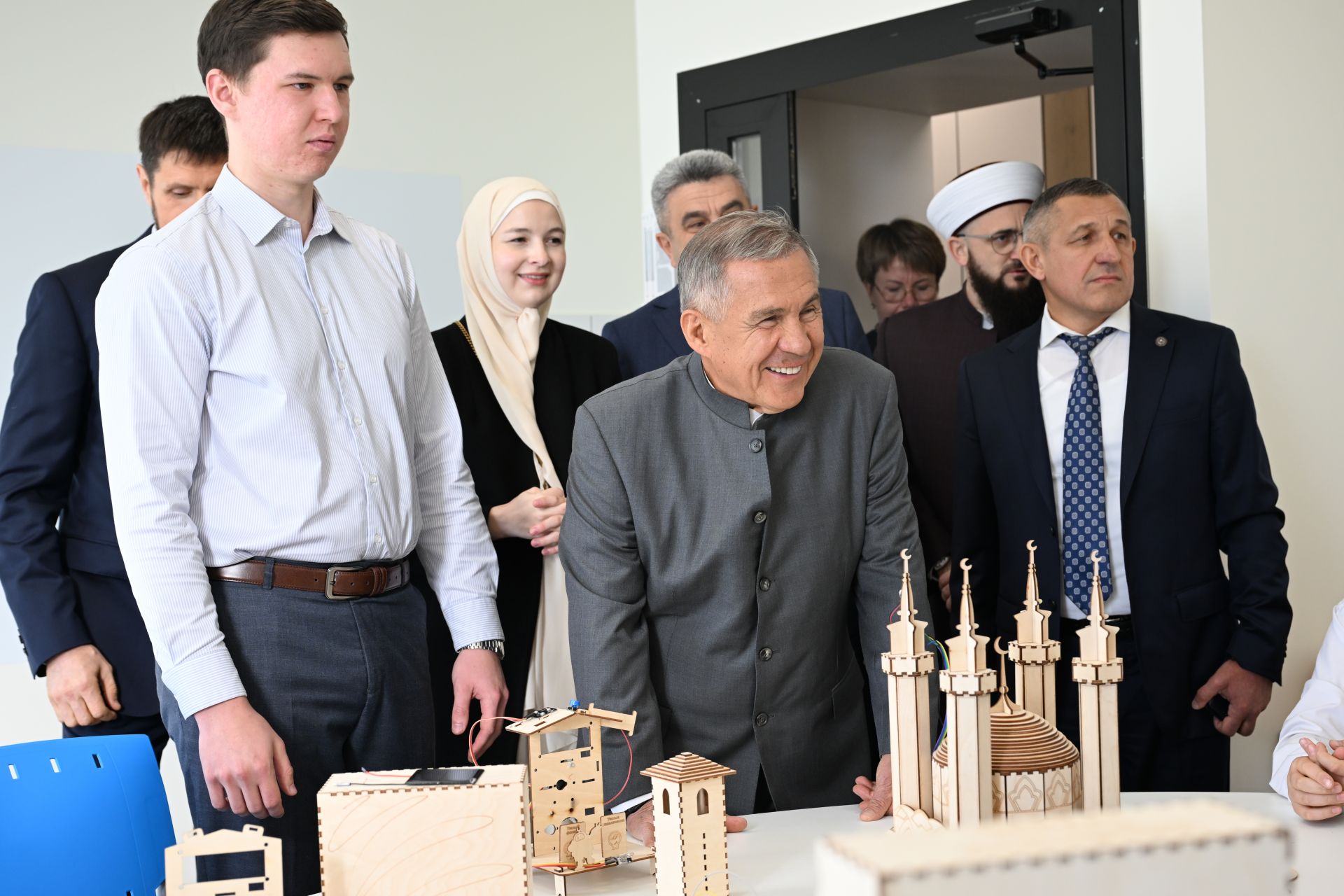 Рөстәм Миңнеханов  Усады авылындагы яңа «Тәрбия үзәге»ндә булды