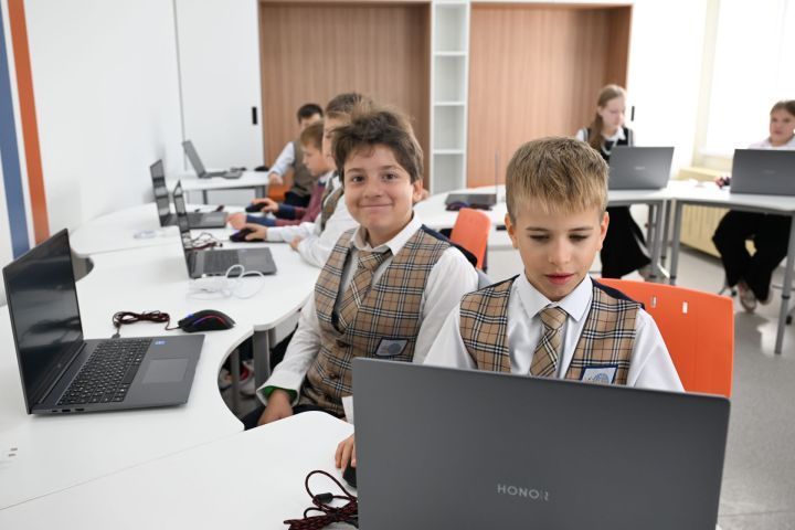 Рөстәм Миңнеханов  Усады авылындагы яңа «Тәрбия үзәге»ндә булды