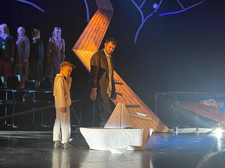 Роберт Миңнуллинга багышланган спектакль