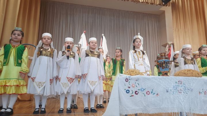 12 нче гимназиядә «Халыклар дуслыгы» фестивале
