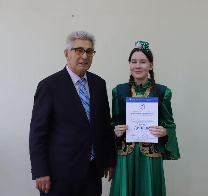 «Кузгатмакчы булсаң халык күңелләрен...» дип атаплган республикакүләм фәнни-иҗади бәйгедән фоторепортаж