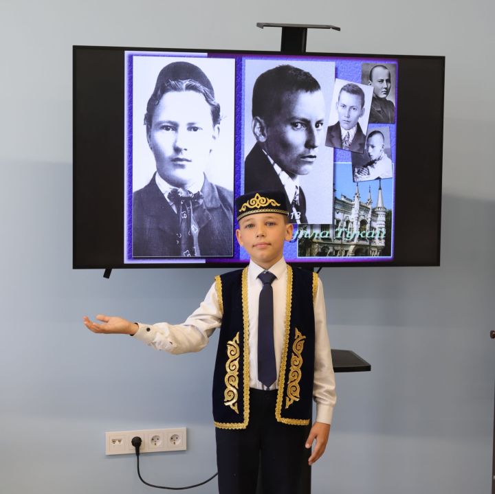 «Кузгатмакчы булсаң халык күңелләрен...» дип атаплган республикакүләм фәнни-иҗади бәйгедән фоторепортаж