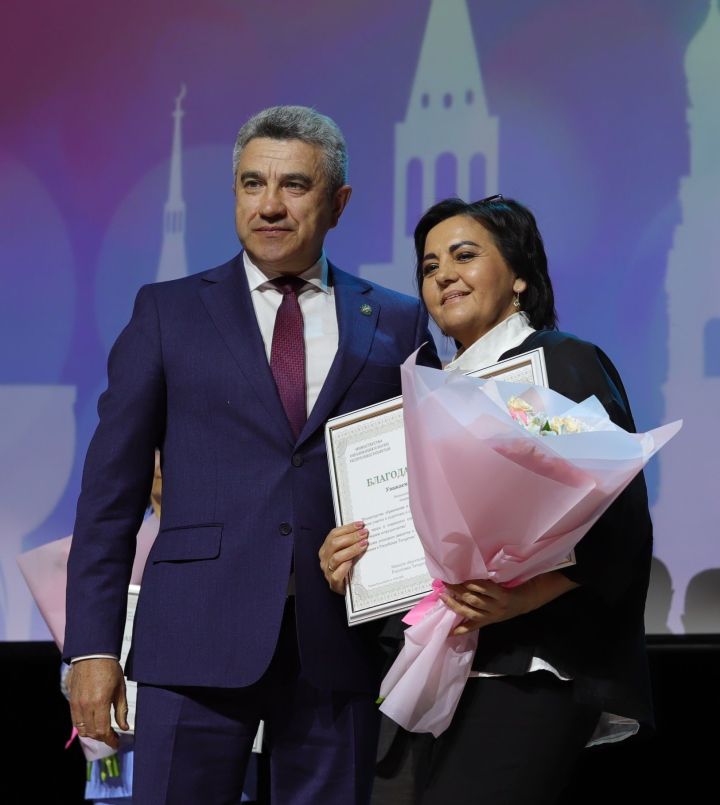 Татарстанда Бөтенроссия фән олимпиадасында җиңүчеләрне бүләкләделәр. Фоторепортаж