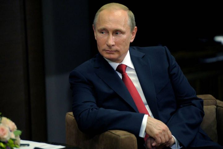 Владимир Путин гуманитарий-абитуриентлар өчен тарихтан мәҗбүри БДИ кертүне хуплады