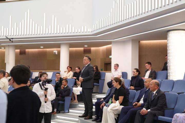 Рөстәм Миңнеханов КФУда яшь педагоглар һәм галимнәр белән очрашты. Фоторепортаж