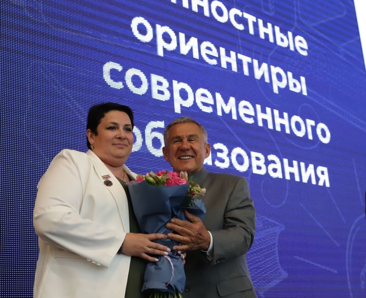 Август киңәшмәсе: яңа таләпләр буенча белем бирә башлыйбыз