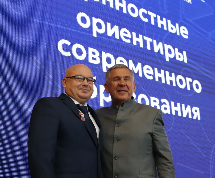 Август киңәшмәсе: яңа таләпләр буенча белем бирә башлыйбыз