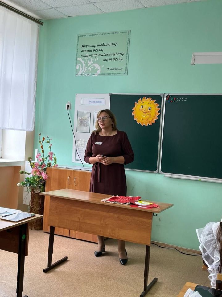 Имәнкискә мәктәбендә «Авыл укытучысы / Авыл тәрбиячесе –2025» конкурсының финалы узды