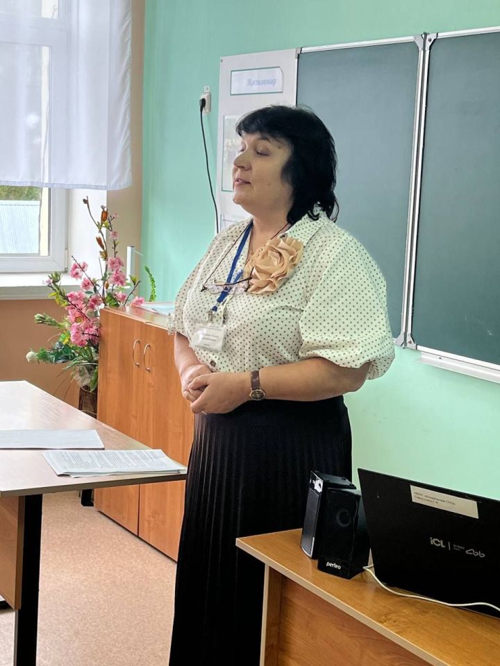 Имәнкискә мәктәбендә «Авыл укытучысы / Авыл тәрбиячесе –2025» конкурсының финалы узды