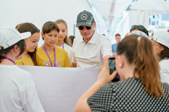 Сәләт Биләр Форум юбилей сменасын башлап җибәрде