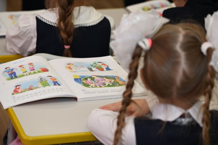 Марат Әхмәтов Тукай районындагы яңартылган мәктәп белән танышты
