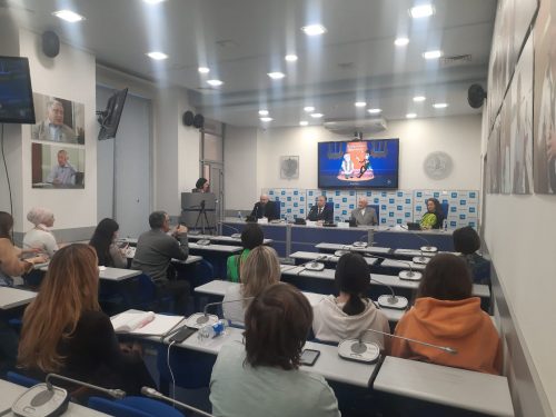 Төкле аягың белән, Әлдермештән Әлмәндәр!