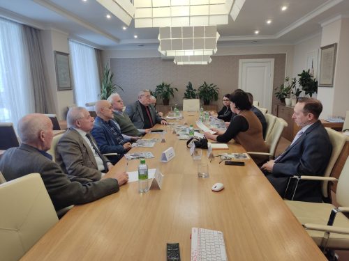 Мансуров Зиннур: «Название  должно повышать престиж школы»